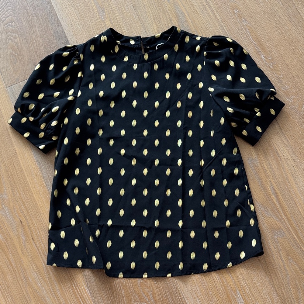 Avanova short Sleeved black top with gold accents
